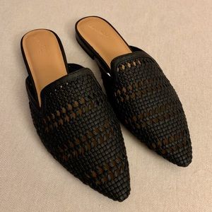Universal Thread woven mules